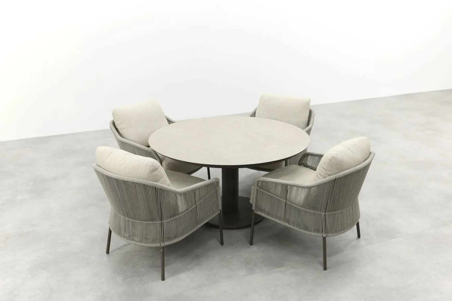 Taste Florence/Sarah ronde low dining tuinset Ø130 cm.- Terre
