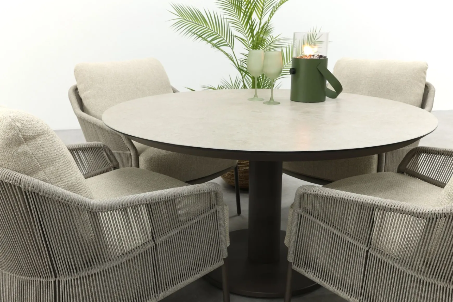Taste Florence/Sarah ronde low dining tuinset Ø130 cm.- Terre