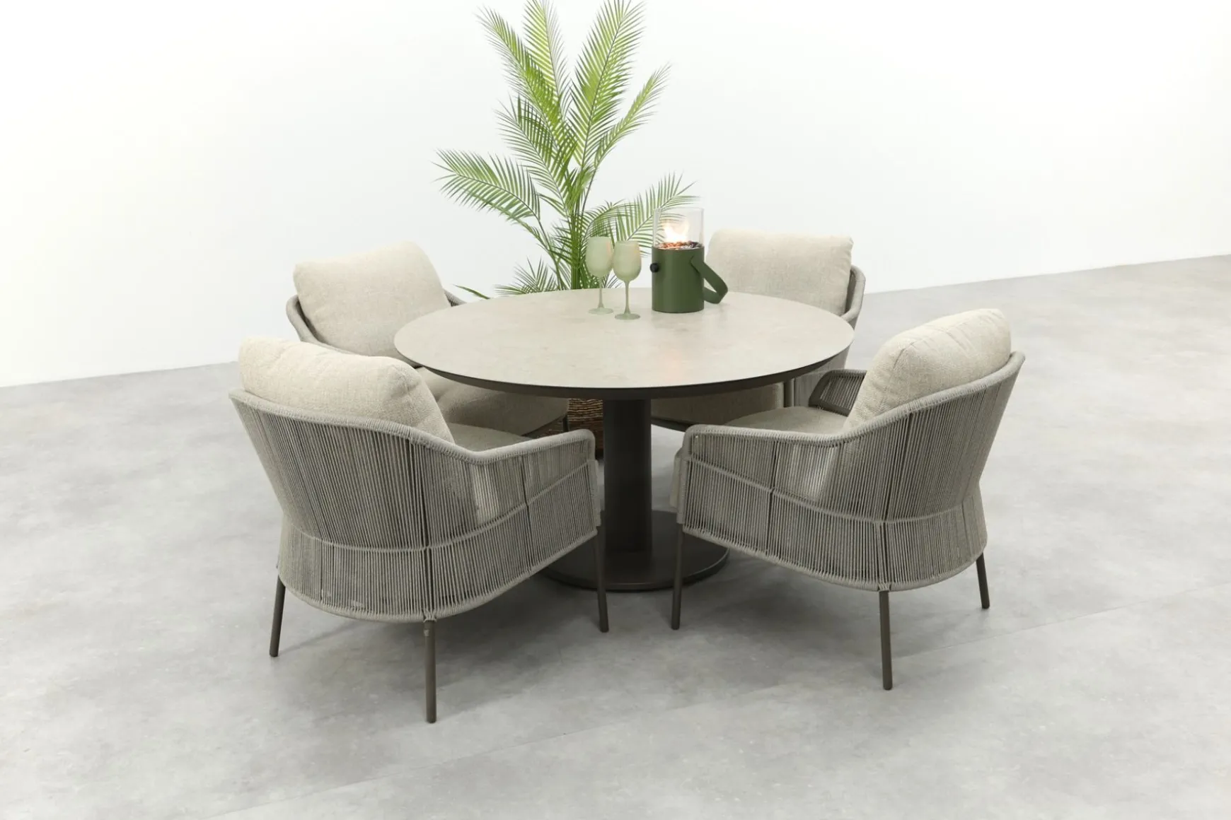 Taste Florence/Sarah ronde low dining tuinset Ø130 cm.- Terre