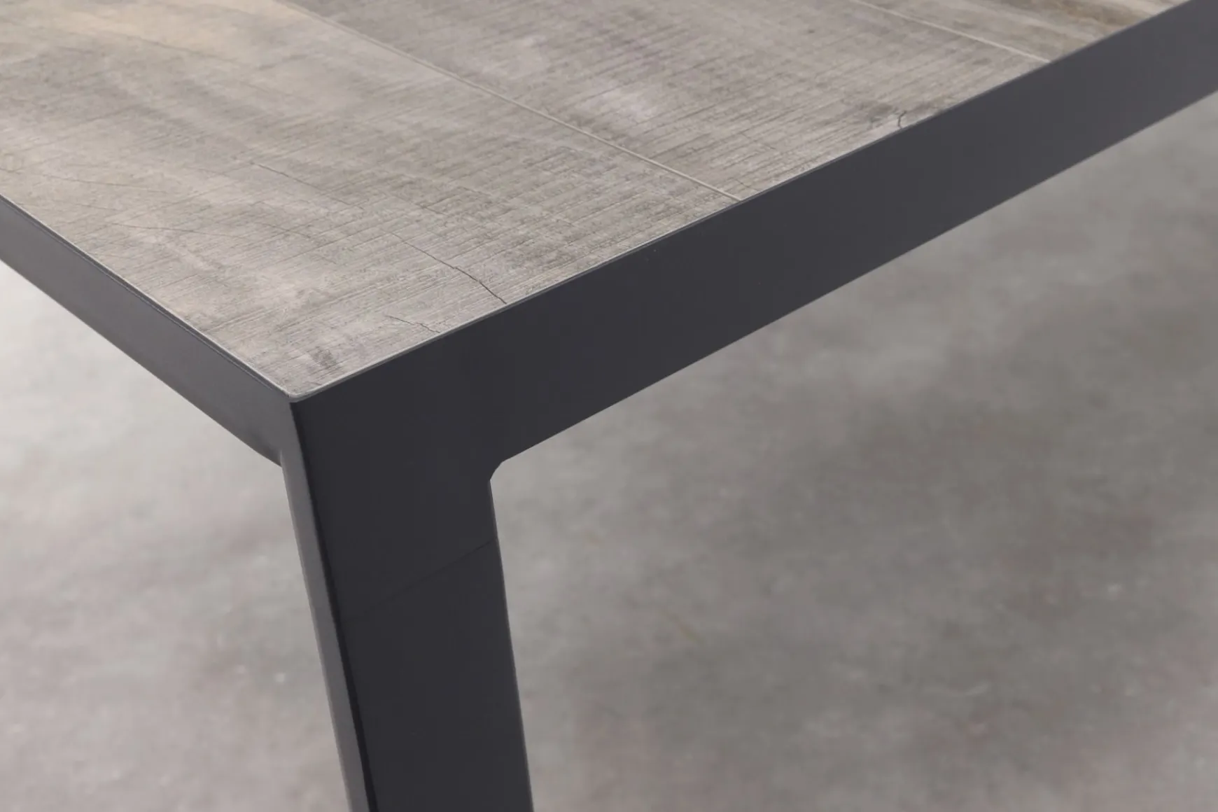 Timber/Kings verstelbare tuinset antraciet - 220x100 cm.
