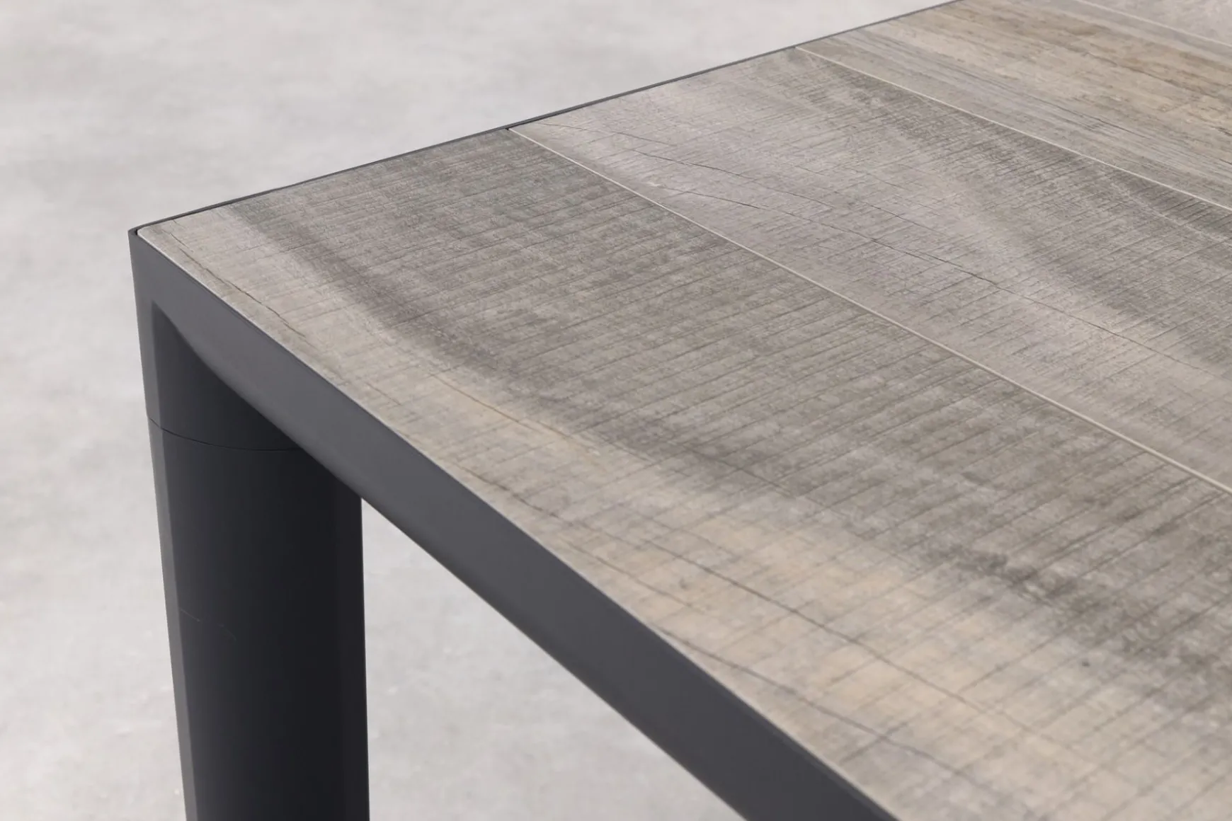 Timber/Kings verstelbare tuinset antraciet - 220x100 cm.