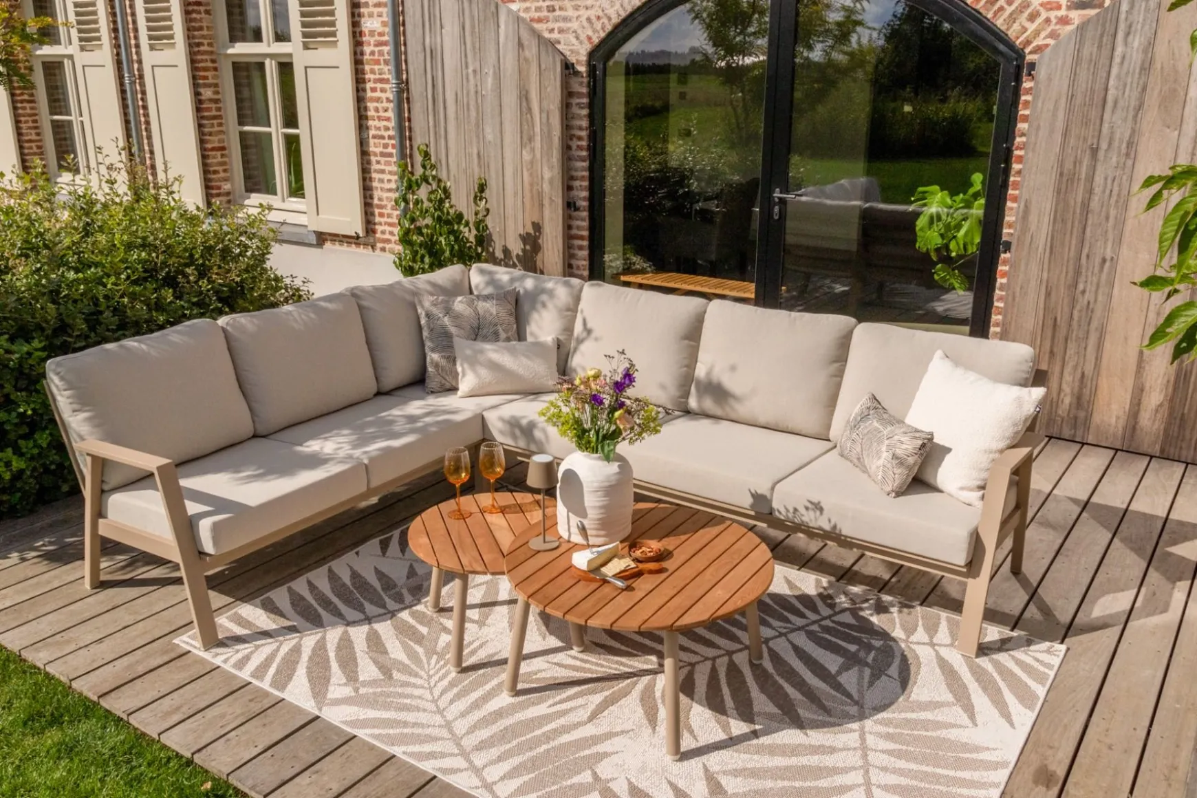 Viento/Mindo L-vorm loungeset links/rechts opstelbaar met ronde loungetafels - Latte