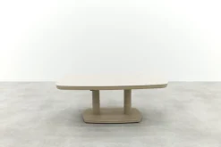 Welton up&down verstelbare tuintafel 135x83 cm. - Latte
