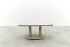Welton up&down verstelbare tuintafel 135x83 cm. - Latte